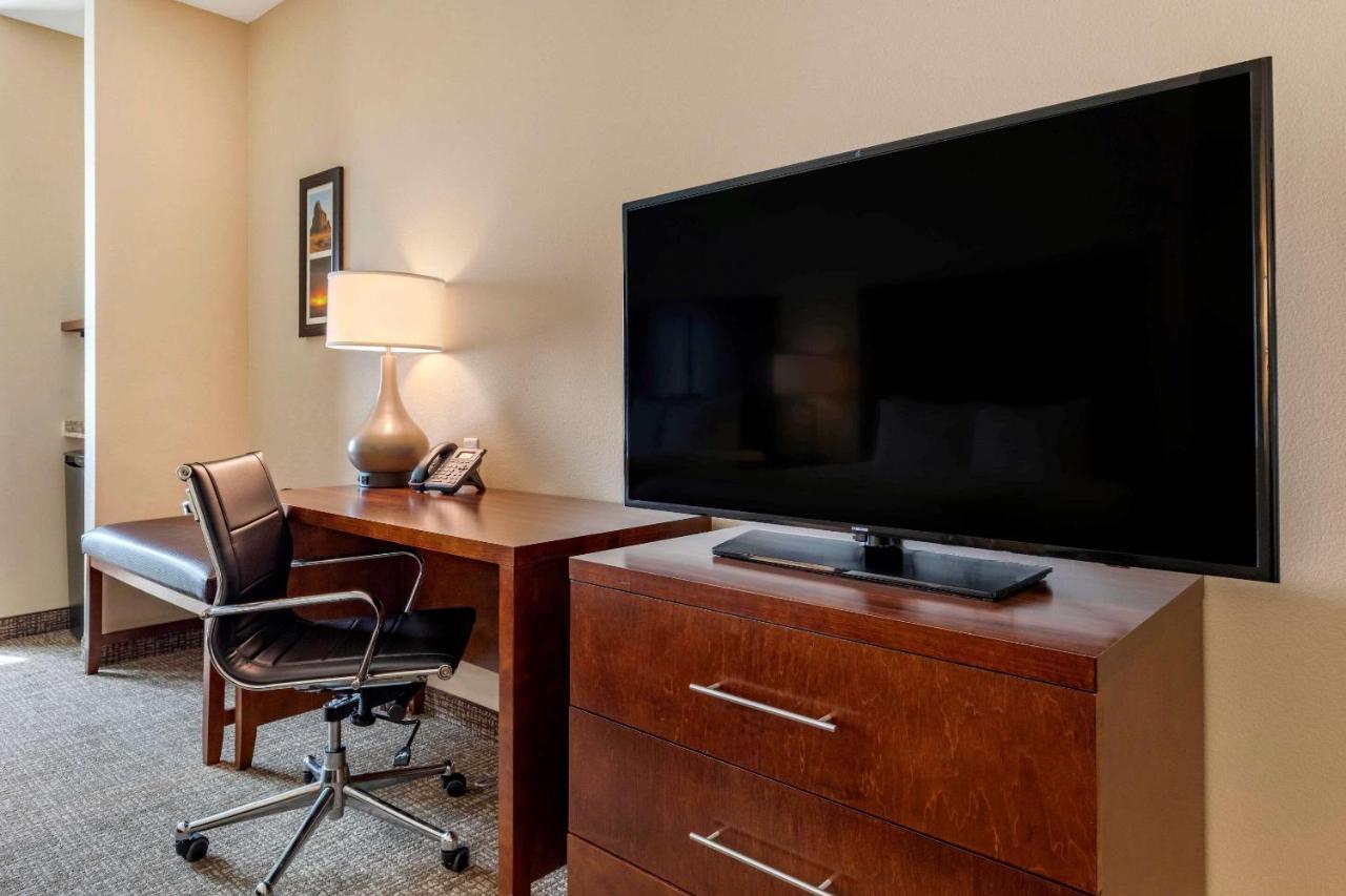 Comfort Inn & Suites Edgewood Kültér fotó