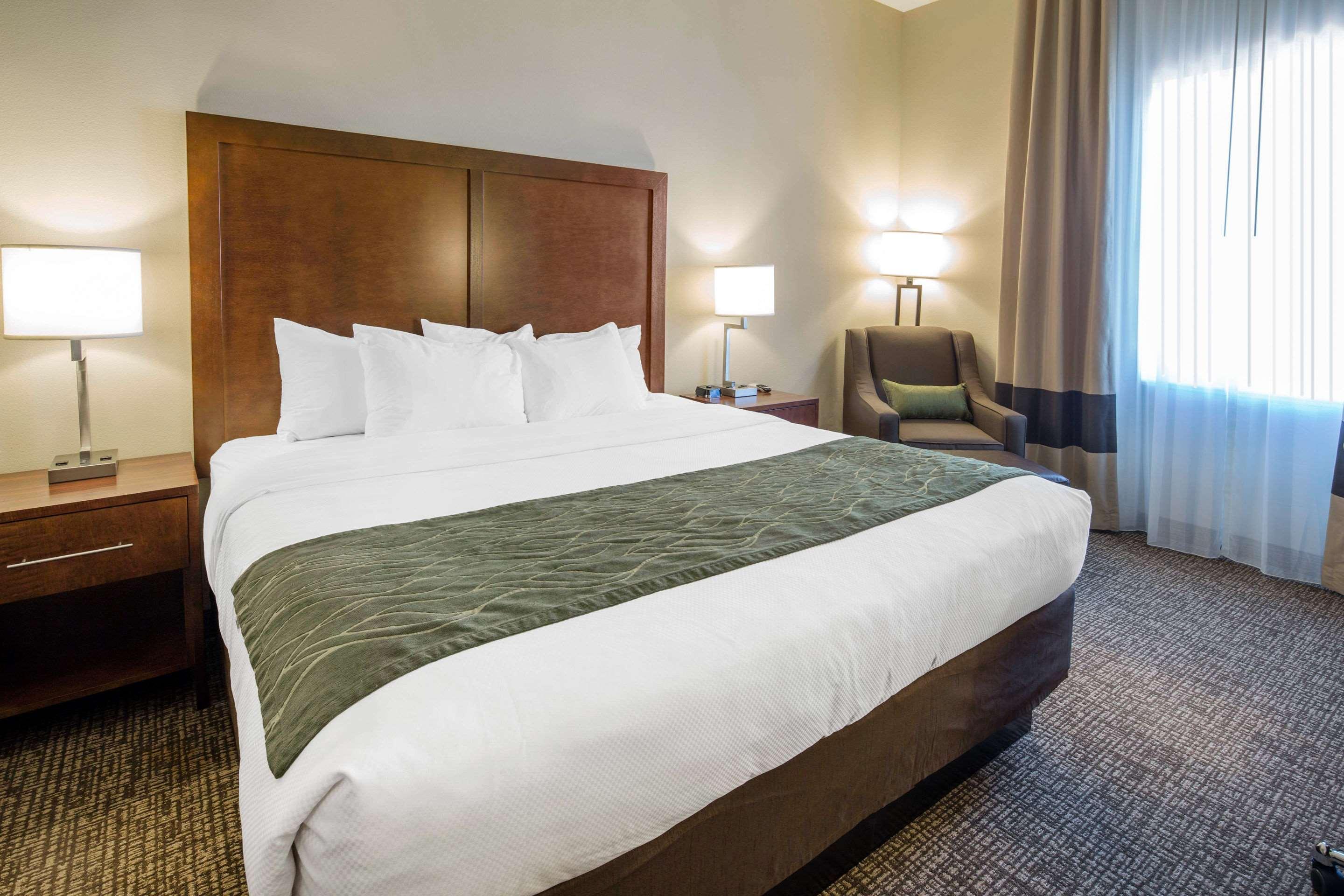 Comfort Inn & Suites Edgewood Kültér fotó