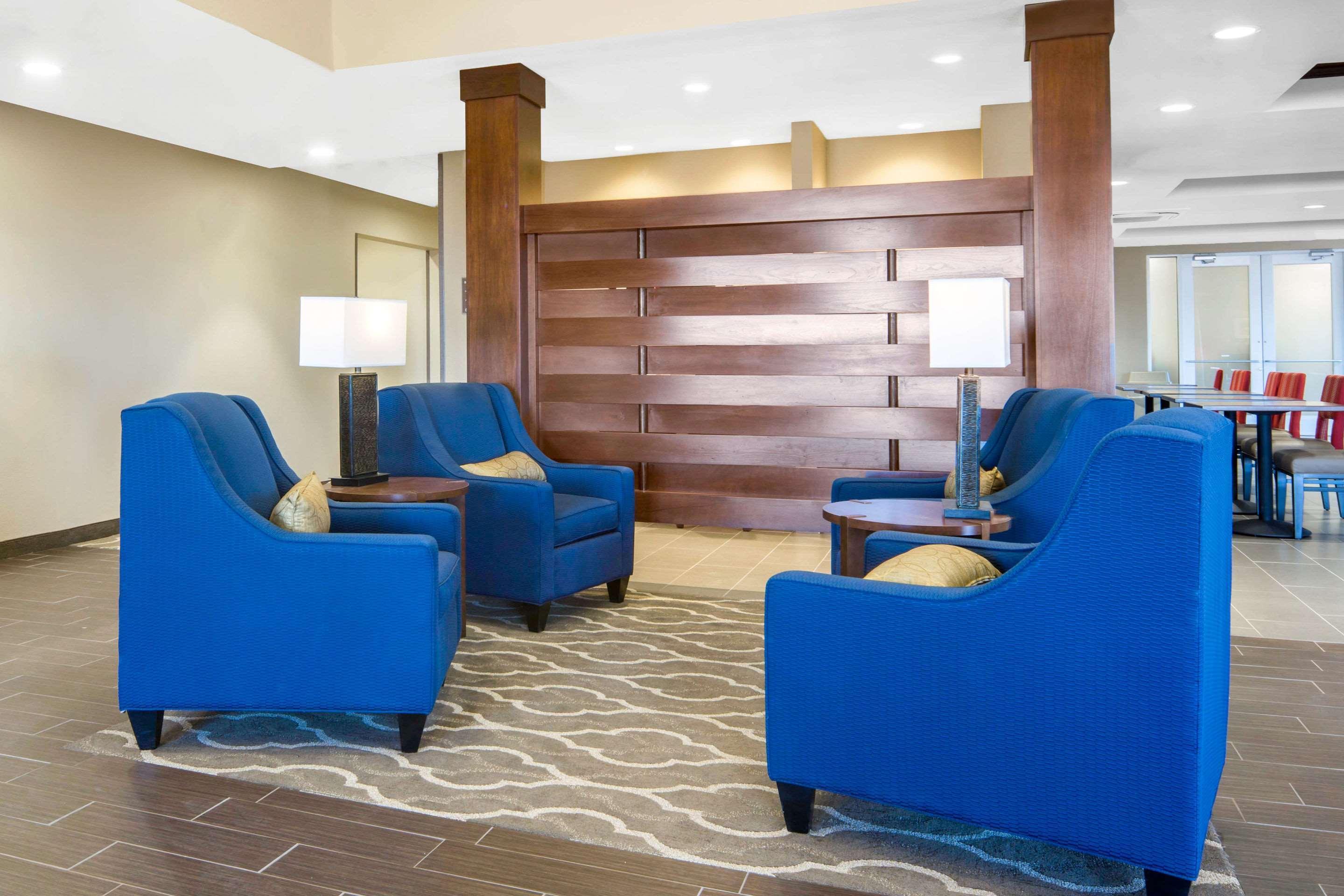 Comfort Inn & Suites Edgewood Kültér fotó