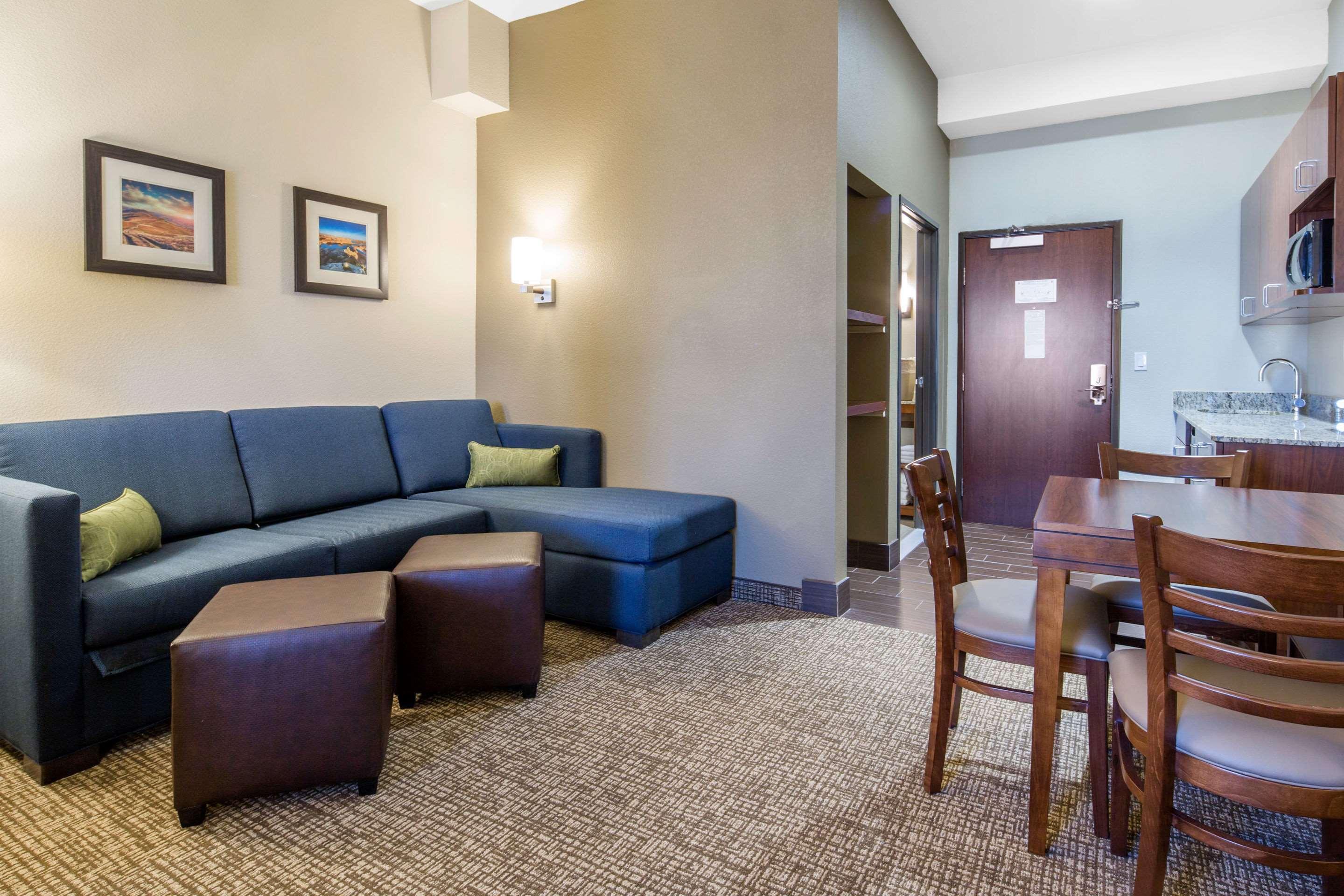 Comfort Inn & Suites Edgewood Kültér fotó