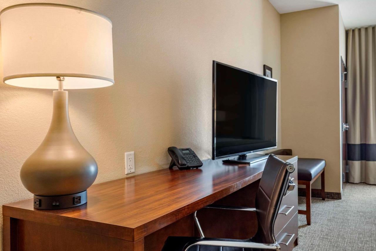Comfort Inn & Suites Edgewood Kültér fotó