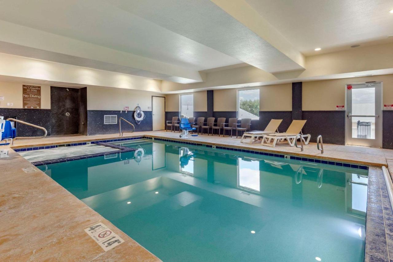 Comfort Inn & Suites Edgewood Kültér fotó